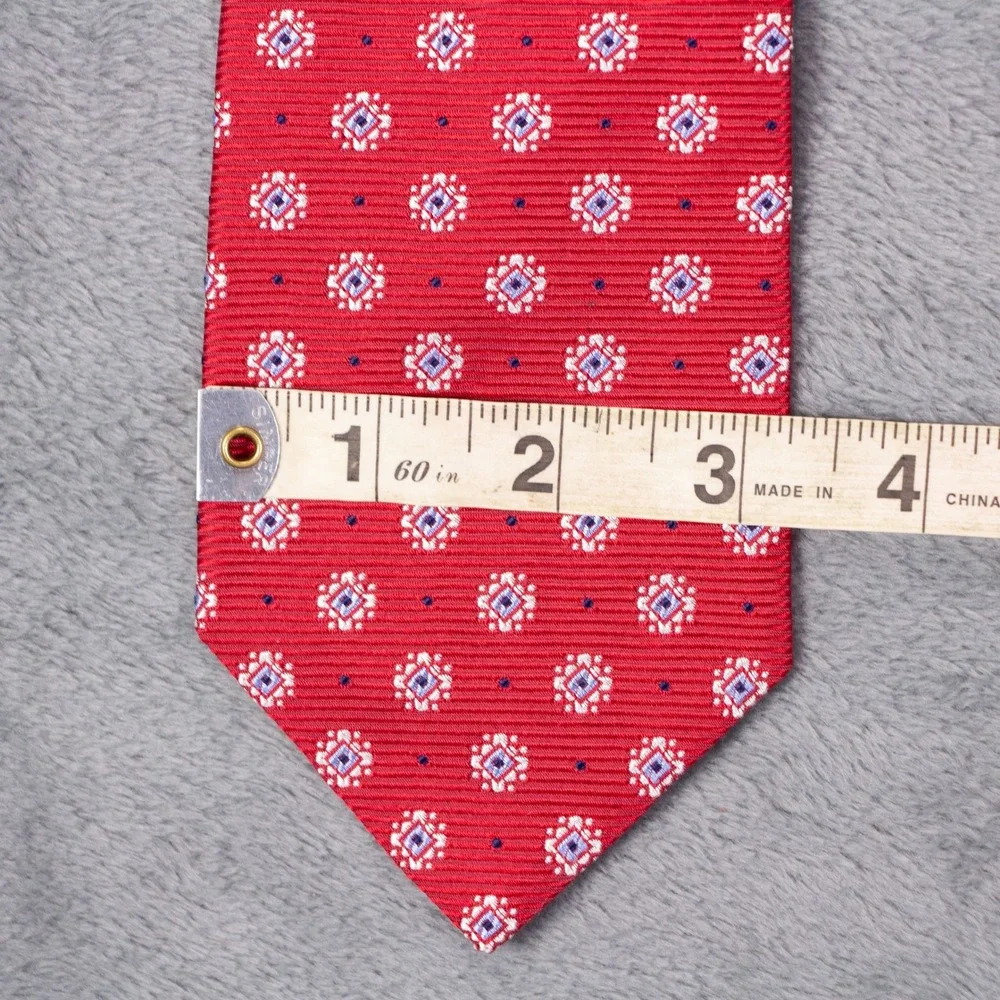 Brooks Brothers Mens Silk Tie Red‎ Geometric Medallion Print Made in USA